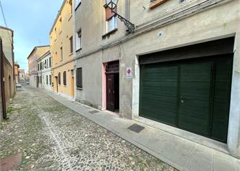 QUADRILOCALE IN SALINGUERRA