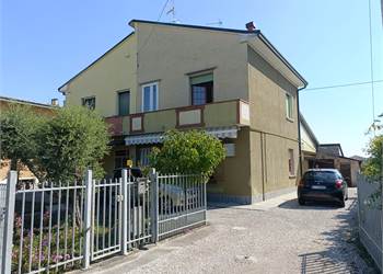 BIFAMILIARE SANT'EGIDIO VIA BASSA