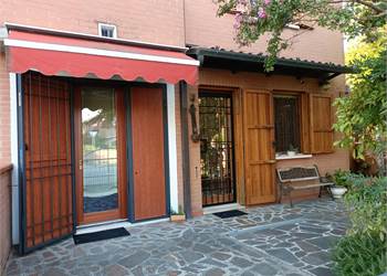 VILLETTA  IN VIA SILONE