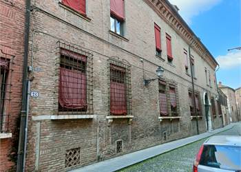 BILOCALE CON POSTO AUTO VIA CAMMELLO